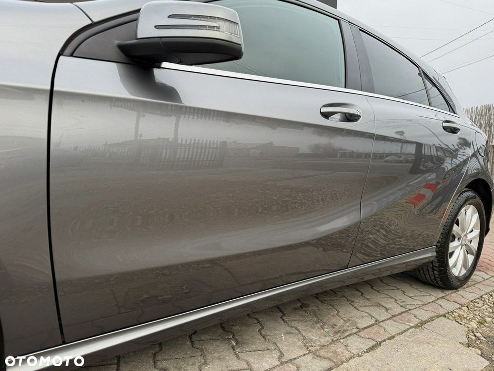 Mercedes-Benz Klasa A 180 BlueEfficiency Edition Style - 39