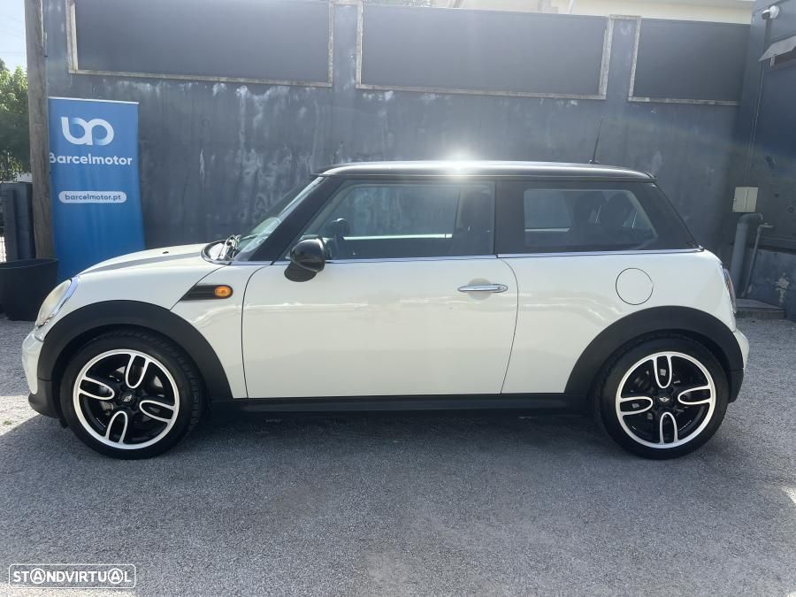 MINI 3 Portas One D - 2