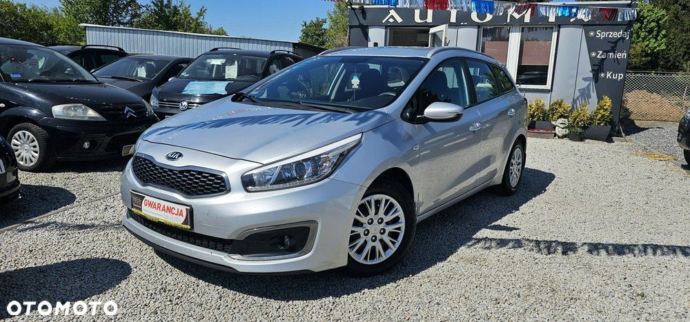 Kia Ceed - 8