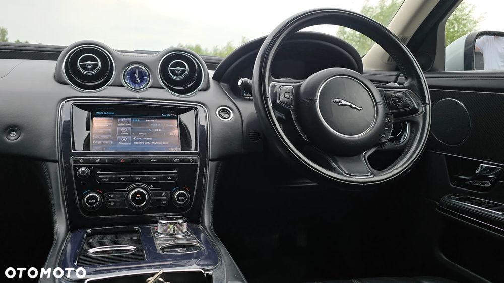 Jaguar XJ 3.0 D V6 Luxury - 11