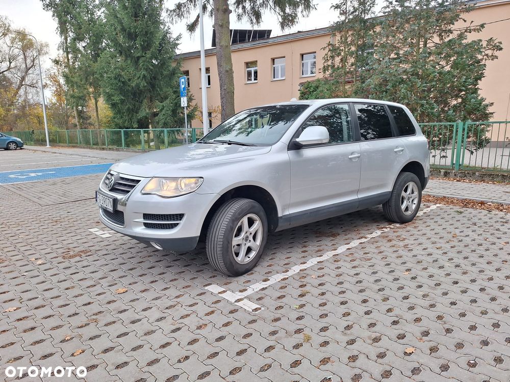 Volkswagen Touareg - 1