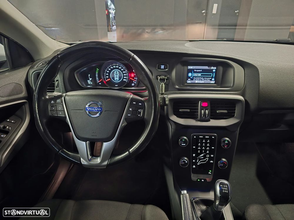 Volvo V40 2.0 D2 Kinetic - 25