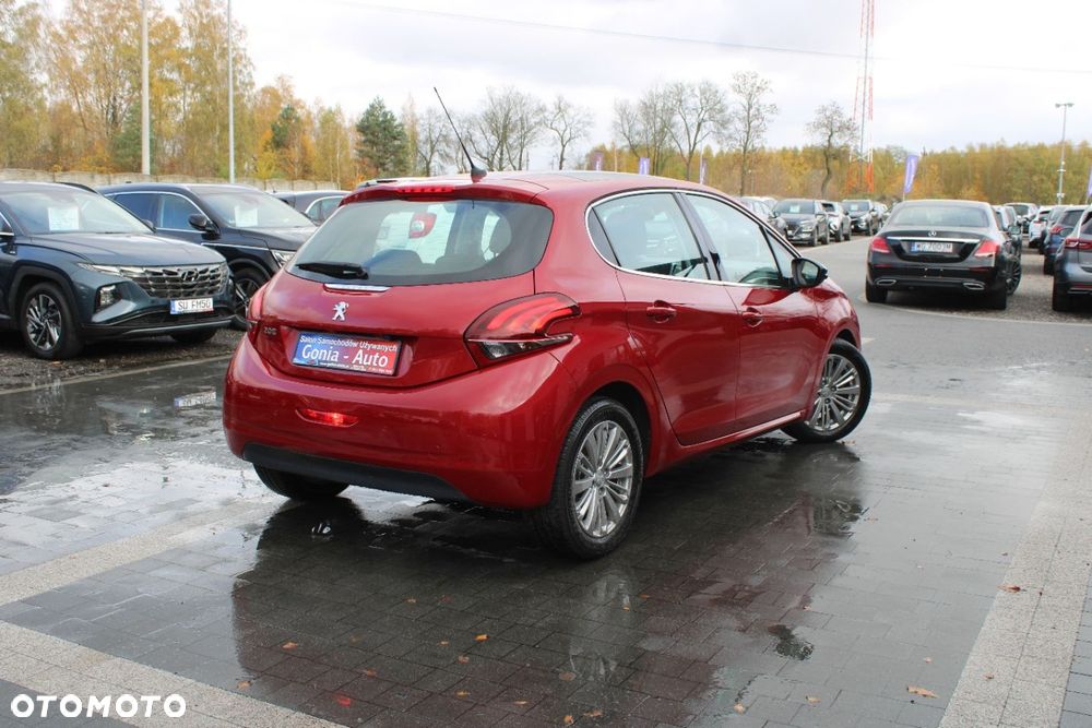 Peugeot 208 - 7