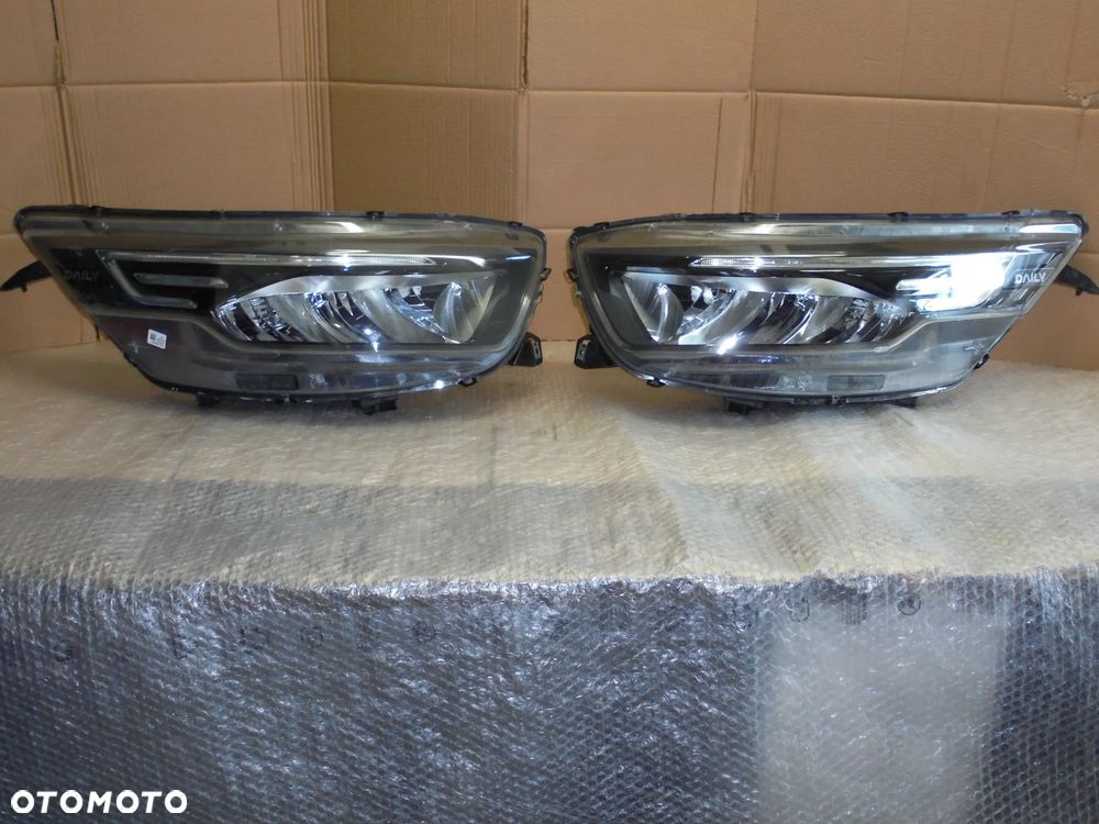 KOMPLET REFLEKTORÓW IVECO DAILY LED 2014-5802248038/ 5802248037 DEMONTAŻ