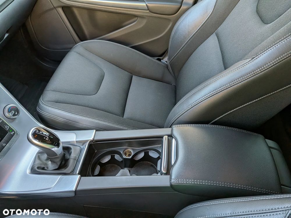 Volvo V60 Cross Country T5 Geartronic Momentum - 28