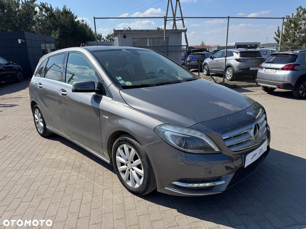 Mercedes-Benz Klasa B 180 CDI (BlueEFFICIENCY) 7G-DCT - 3