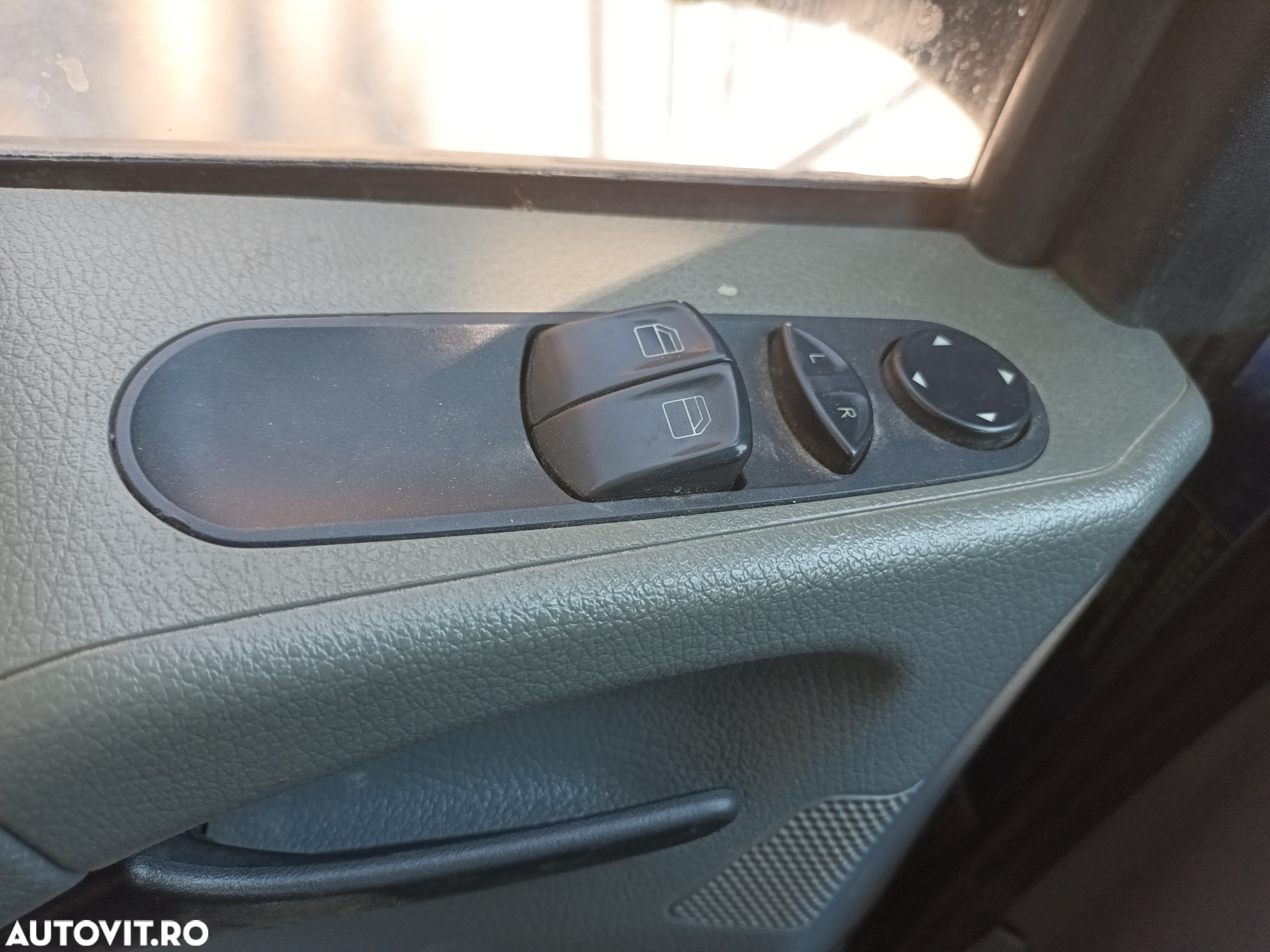 Dezmembrari  Mercedes-Benz VITO / VIANO (W639)  2003  > 2014 115 CDI - 31