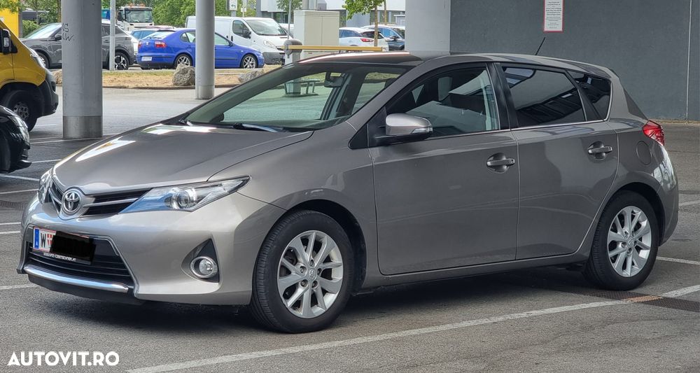 Toyota Auris 1.4 D-4D - 3