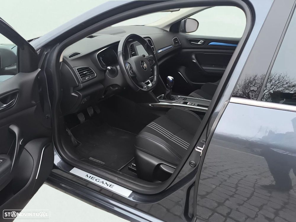 Renault Mégane Sport Tourer - 14