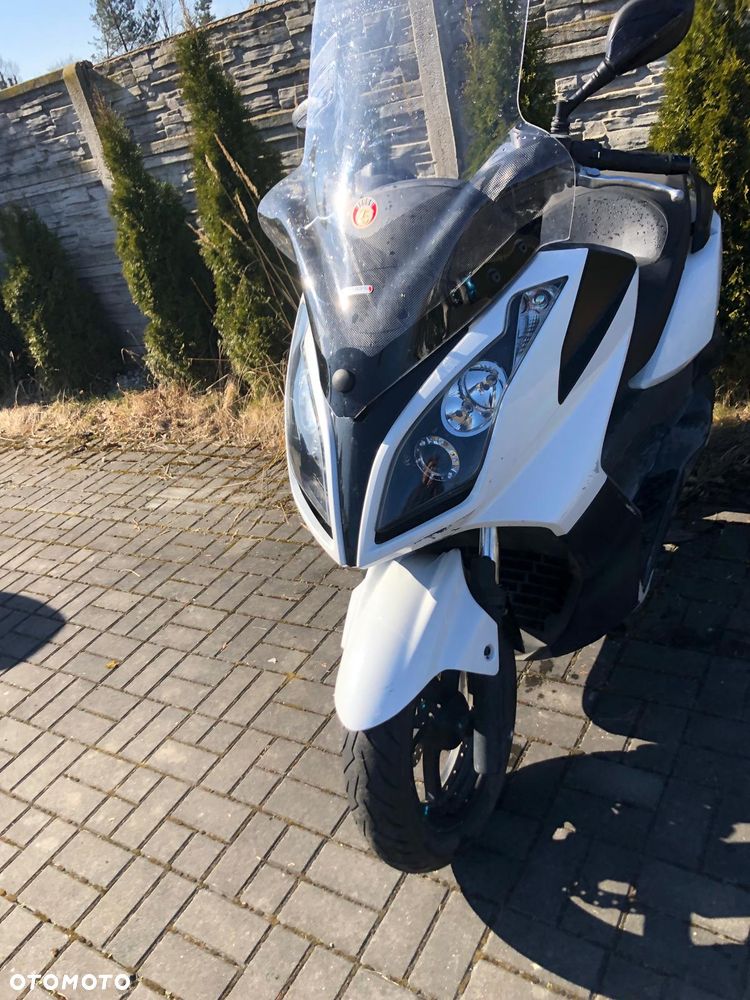 Kymco Downtown - 3