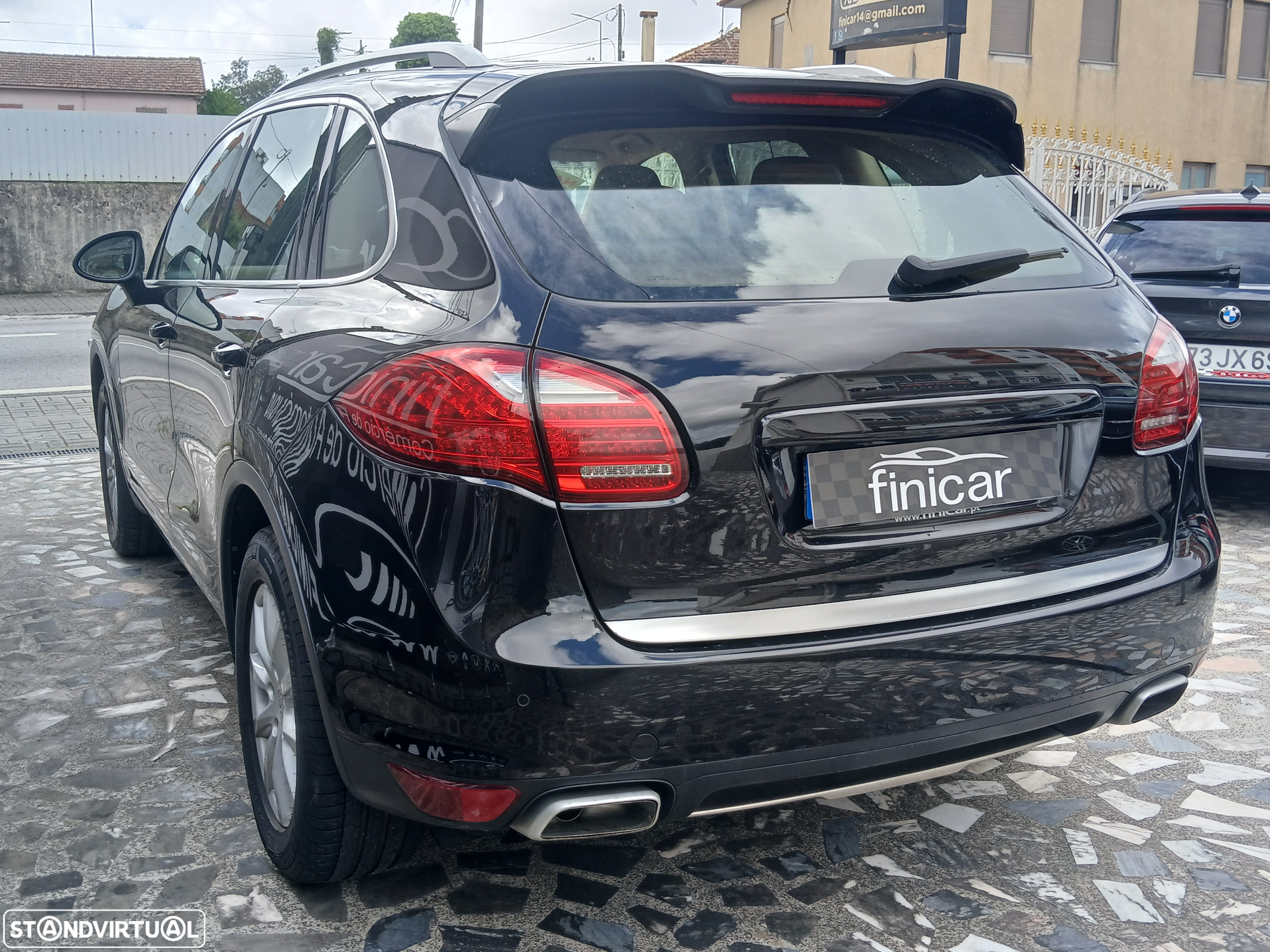 Porsche Cayenne - 8
