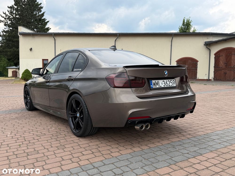 BMW Seria 3 318d Blue Performance Sport Line - 22