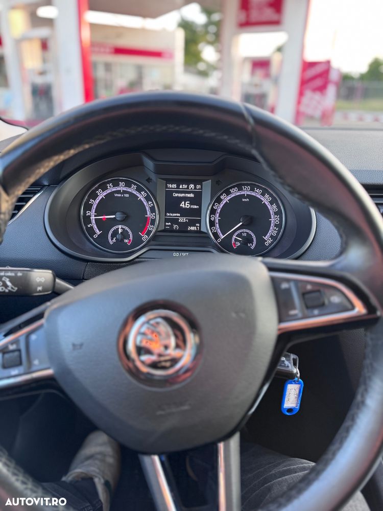 Skoda Octavia 2.0 TDI DSG Ambition - 14