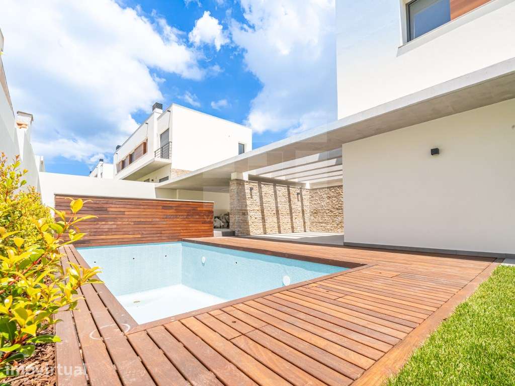 Moradia T4 Nova em Bicesse, Cascais: Piscina, Garagem e Luxo. - Grande imagem: 2/39