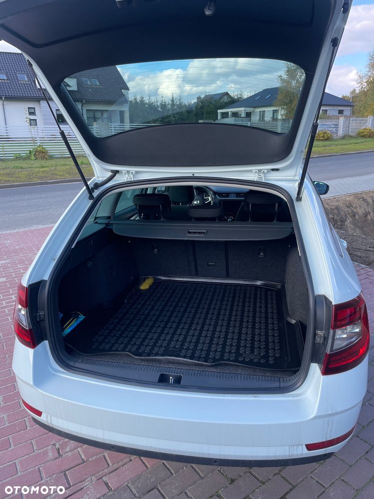 Skoda Octavia 2.0 TDI 4x4 Clever DSG - 12