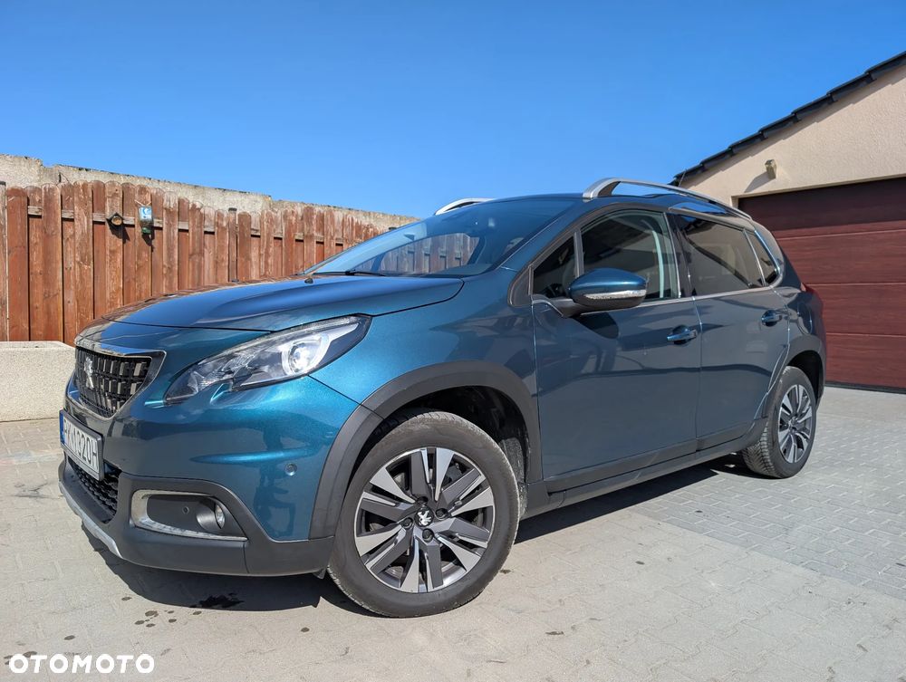 Peugeot 2008 1.2 Pure Tech Allure S&S EAT6 - 1