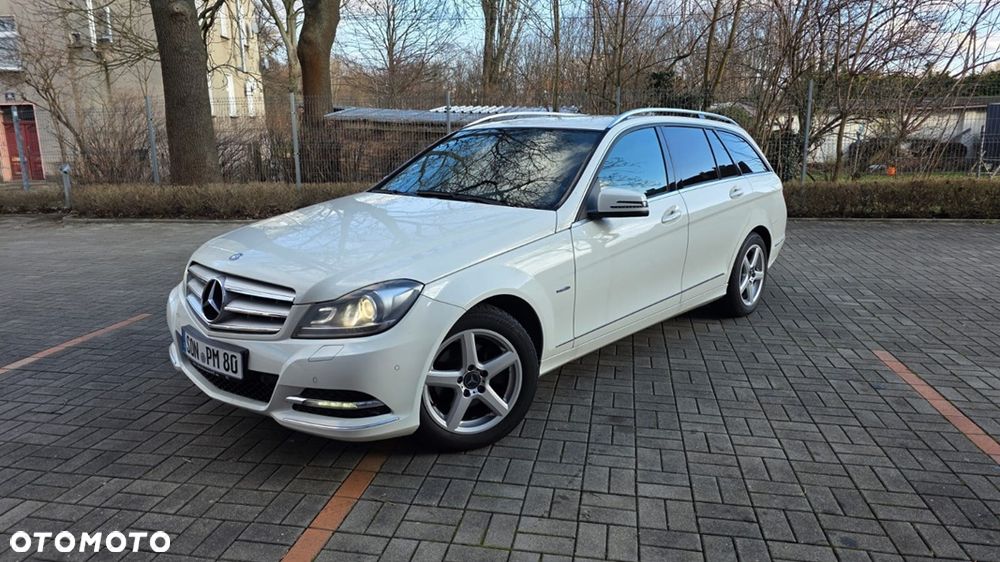 Mercedes-Benz Klasa C 180 CGI BlueEFFICIENCY Avantgarde - 1