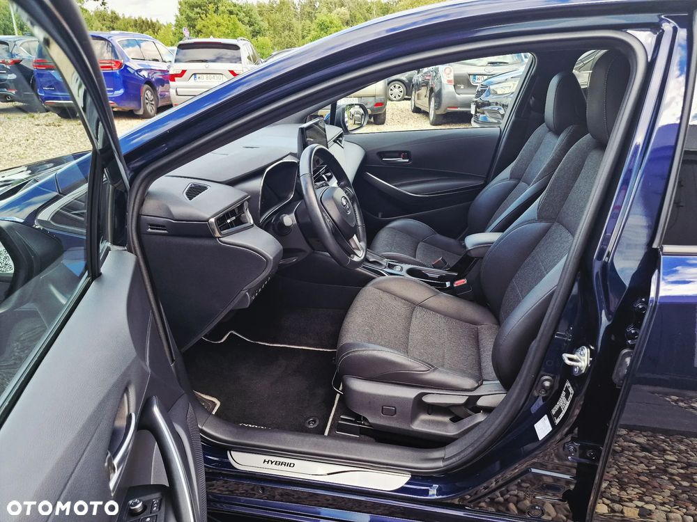 Toyota Corolla 1.8 Hybrid Executive - 16