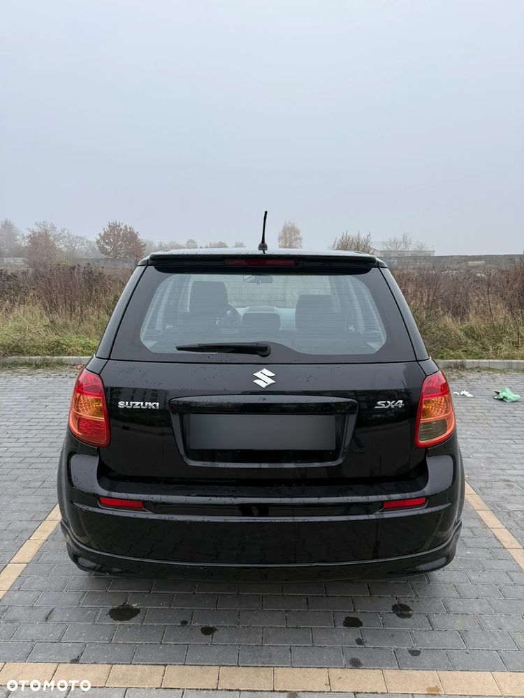 Suzuki SX4 - 4