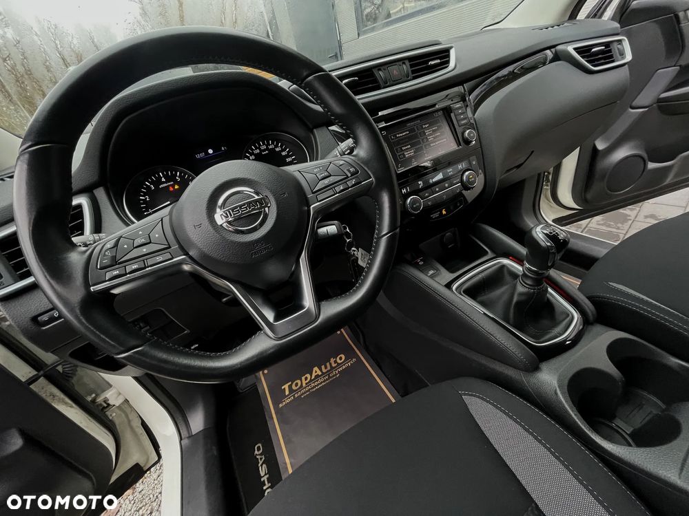 Nissan Qashqai 1.3 DIG-T N-Connecta EU6d - 29