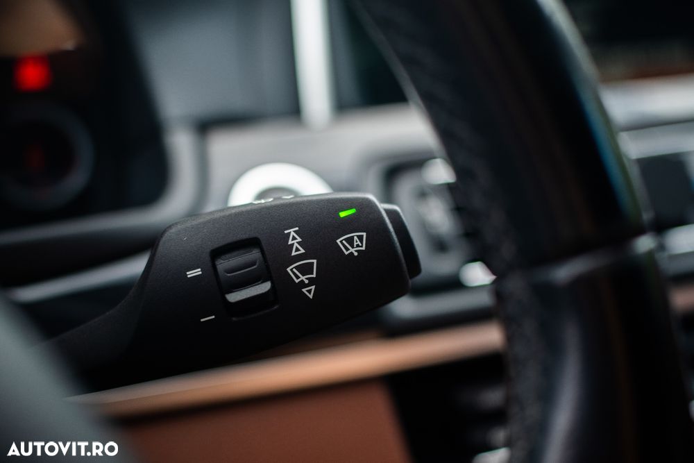 BMW Seria 5 525d xDrive AT - 20