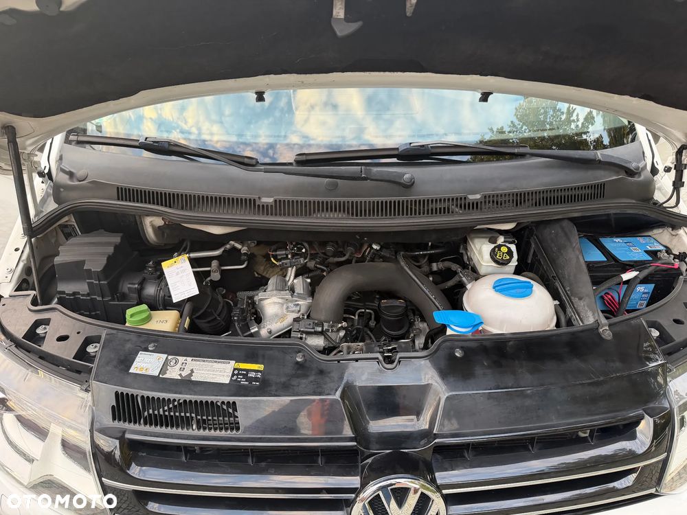 Volkswagen Multivan - 34