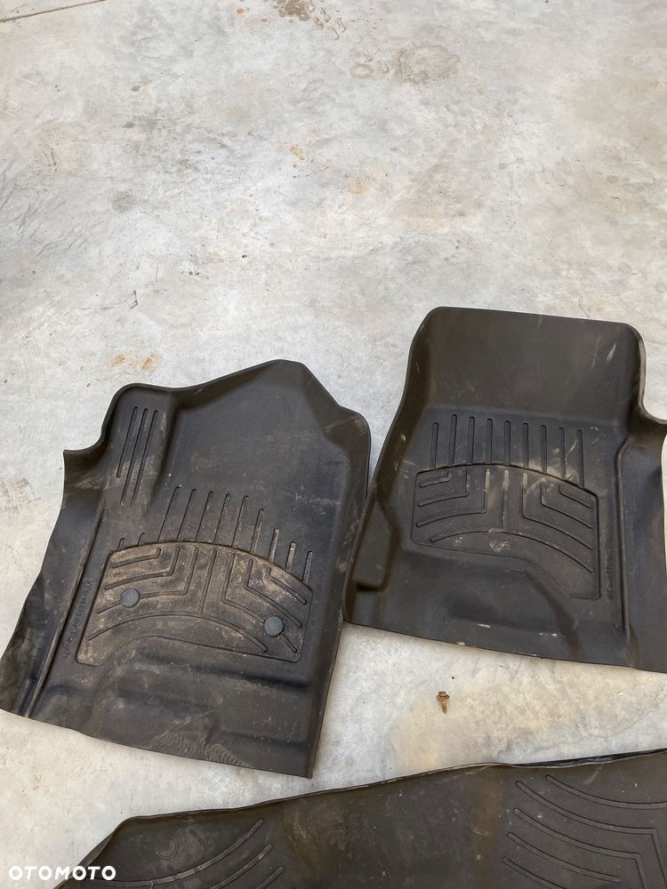 Gumowe dywaniki cadillac 2018 - 2