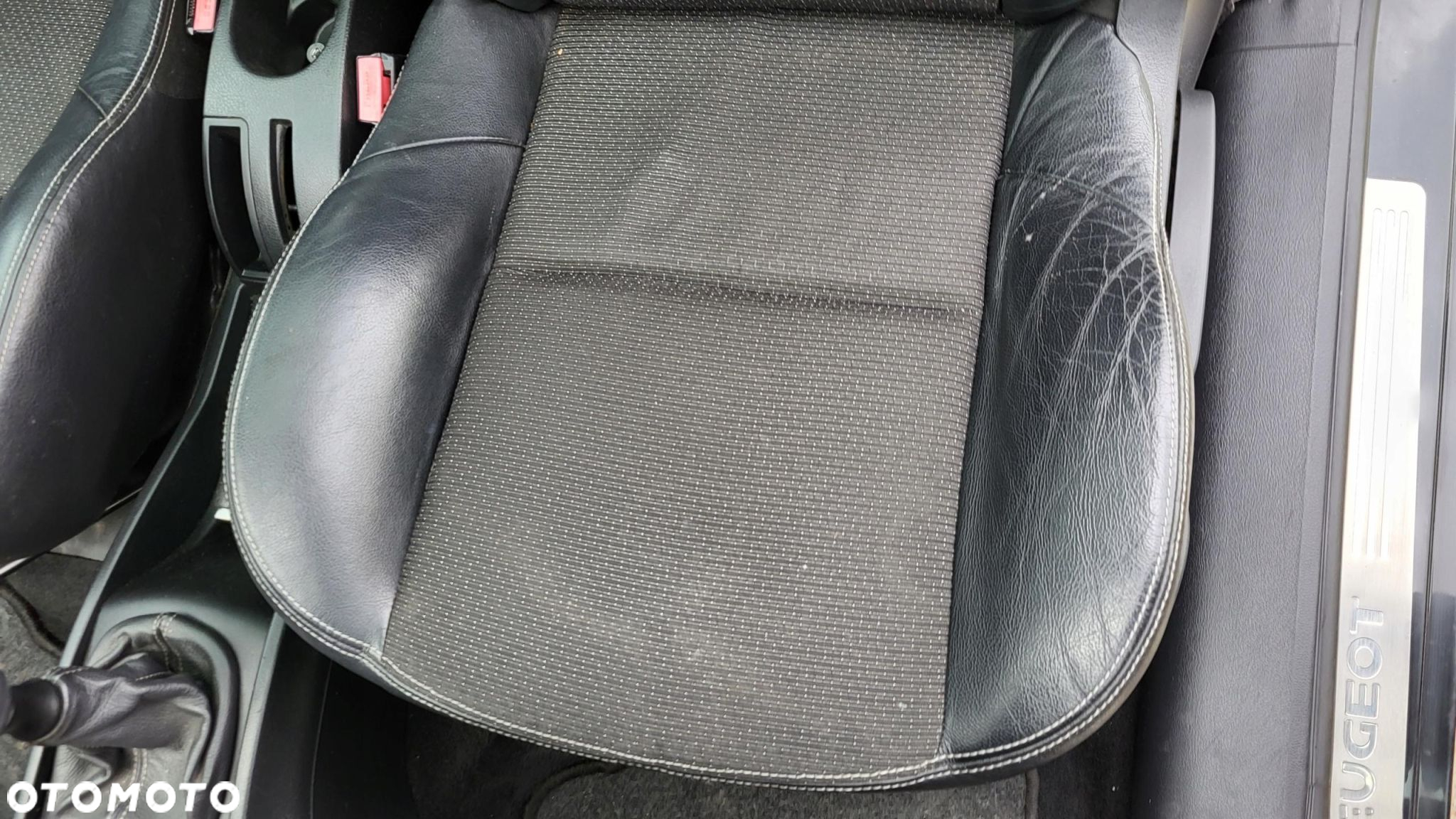 Fotele Kanapa Komplet Pół Skóry Peugeot 207 3D - 3