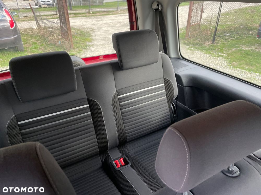 Volkswagen Caddy Maxi Highline BMT - 12