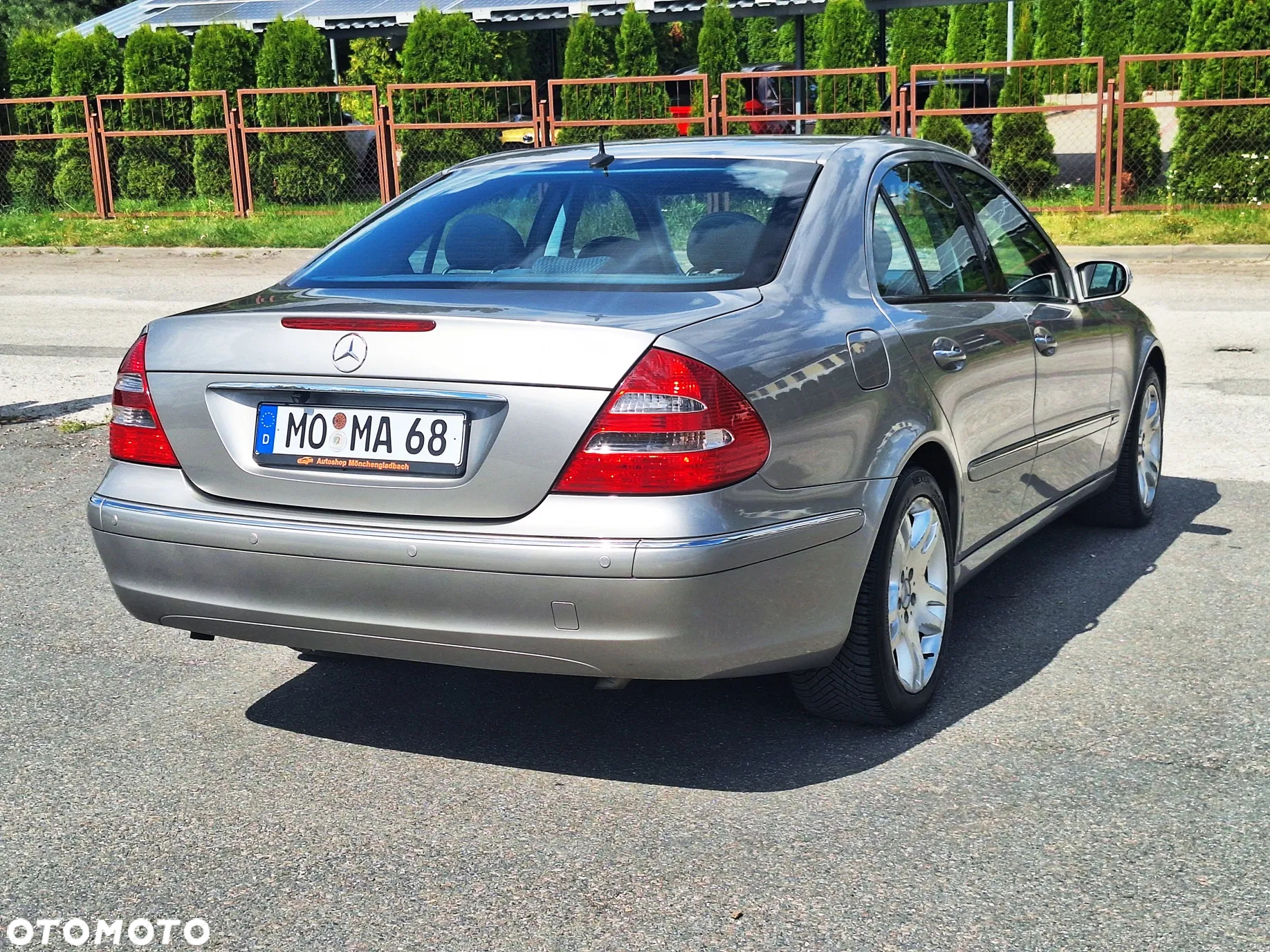 Mercedes-Benz Klasa E - 21