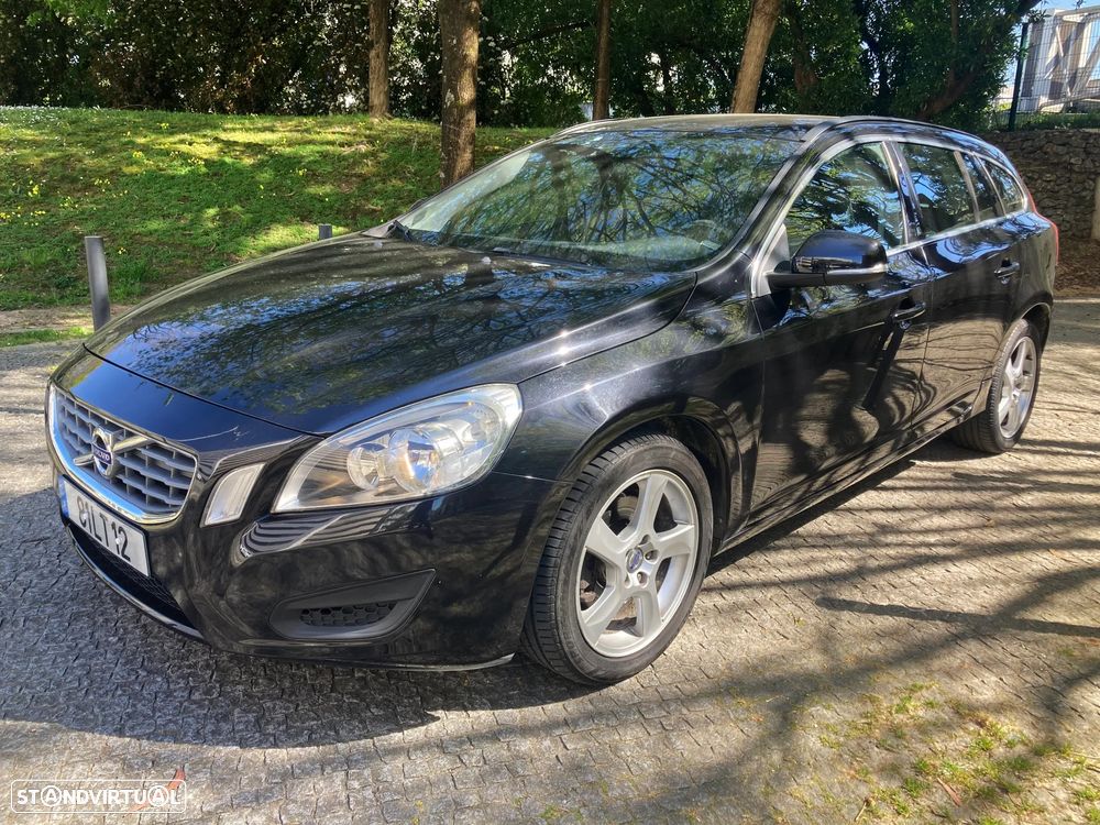 Volvo V60 1.6 D2 Drive Momentum Start/Stop - 1