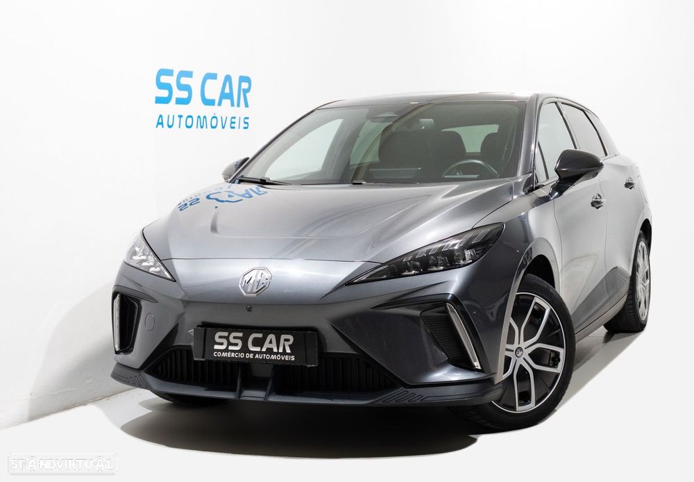 MG MG4 64 kWh Luxury - 2