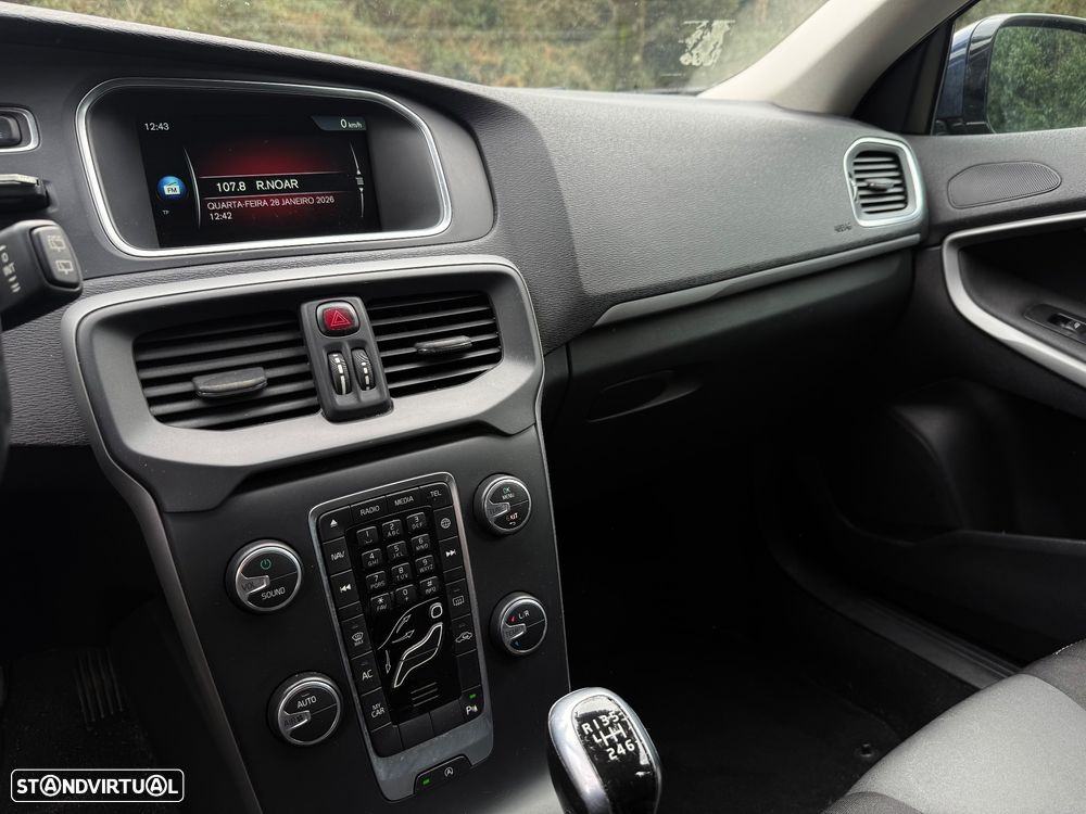 Volvo V40 1.6 D2 Momentum Eco - 5