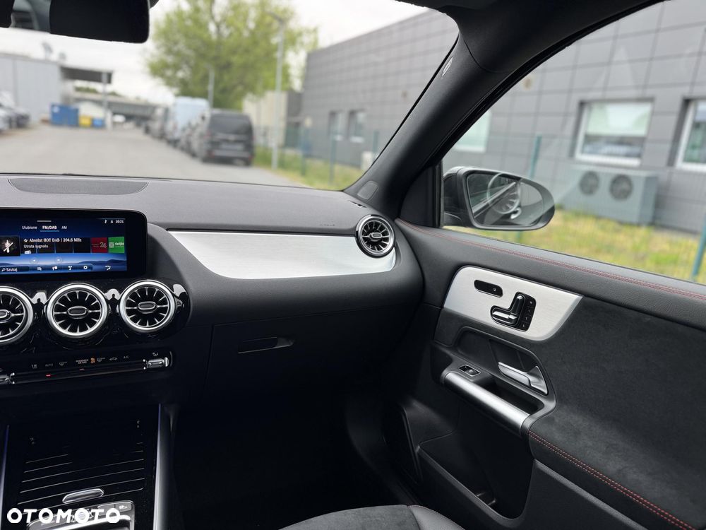 Mercedes-Benz GLA 200 mHEV AMG Line 7G-DCT - 13
