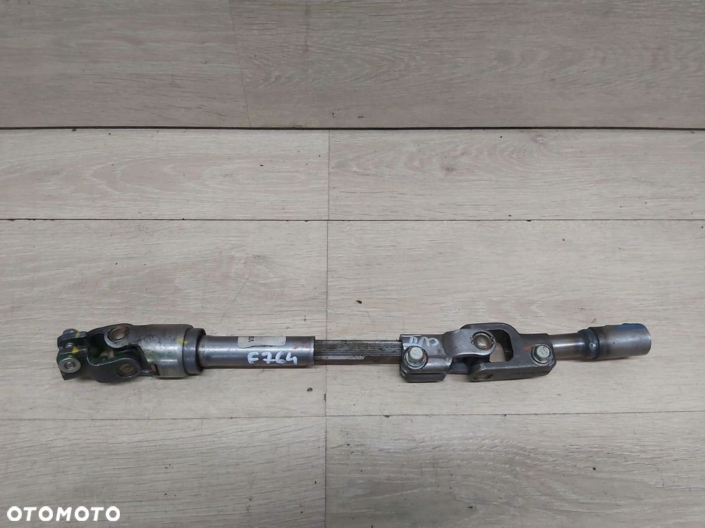 Toyota Corolla Verso II 04-08r krzyżak kolumny kierowniczej