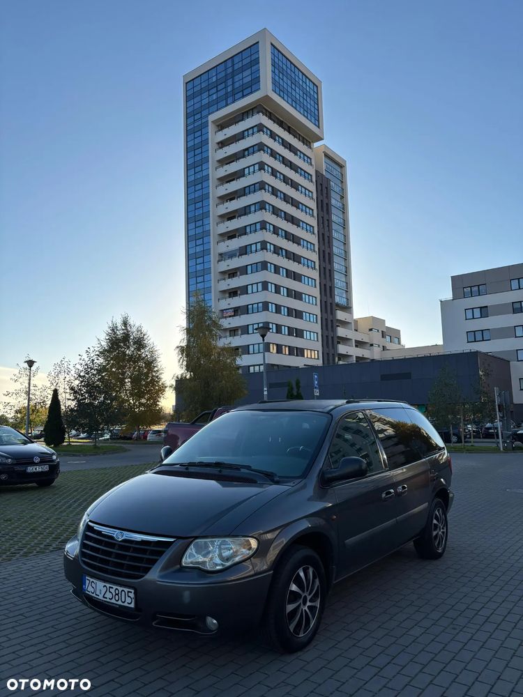 Chrysler Voyager 2.4 SE - 2