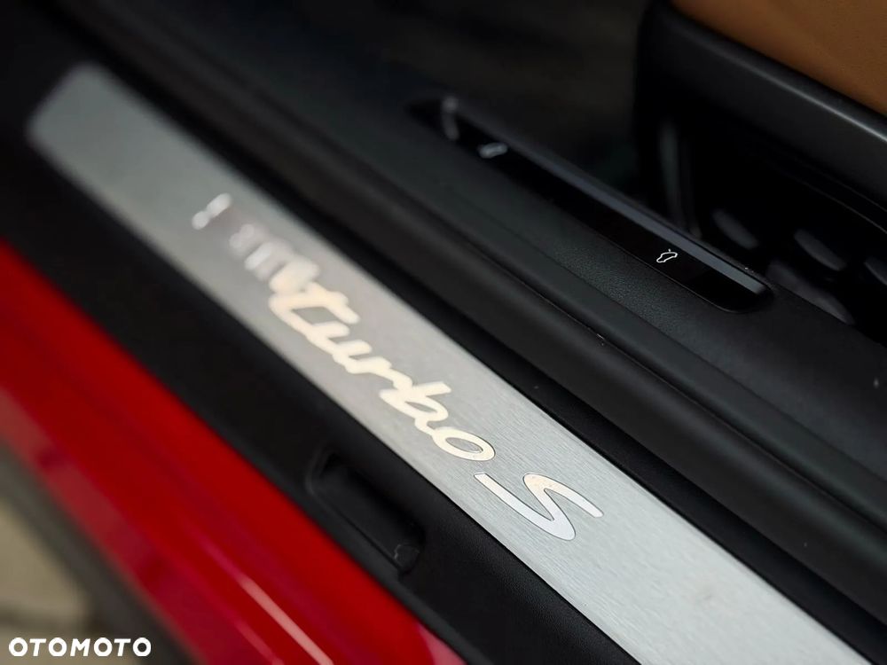 Porsche 911 Carrera Turbo S Cabrio - 25