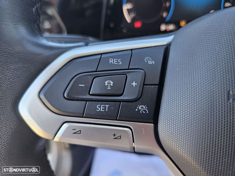 VW Golf 1.0 TSI Sportline - 37