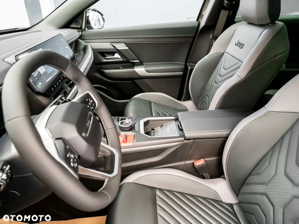 Jeep Compass - 23
