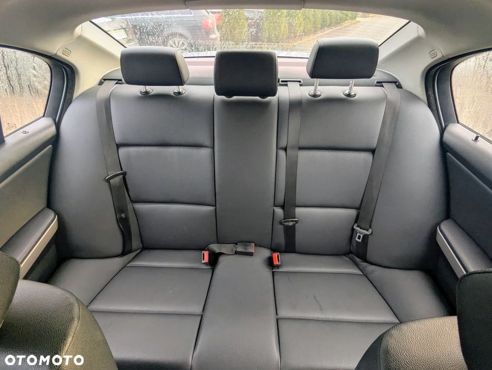 BMW 318D E90 2.0D M47N2 2005 na części - 8