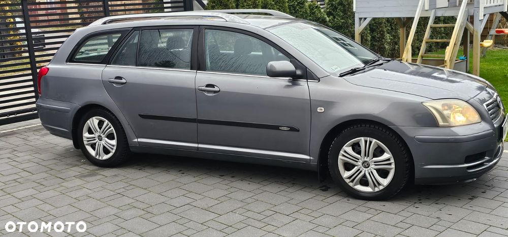 Toyota Avensis 1.8 VVT-i Terra - 4