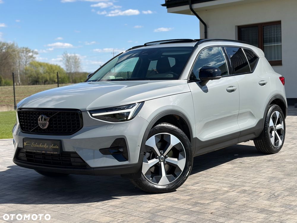 Volvo XC 40 B3 B DKG Plus Dark - 1