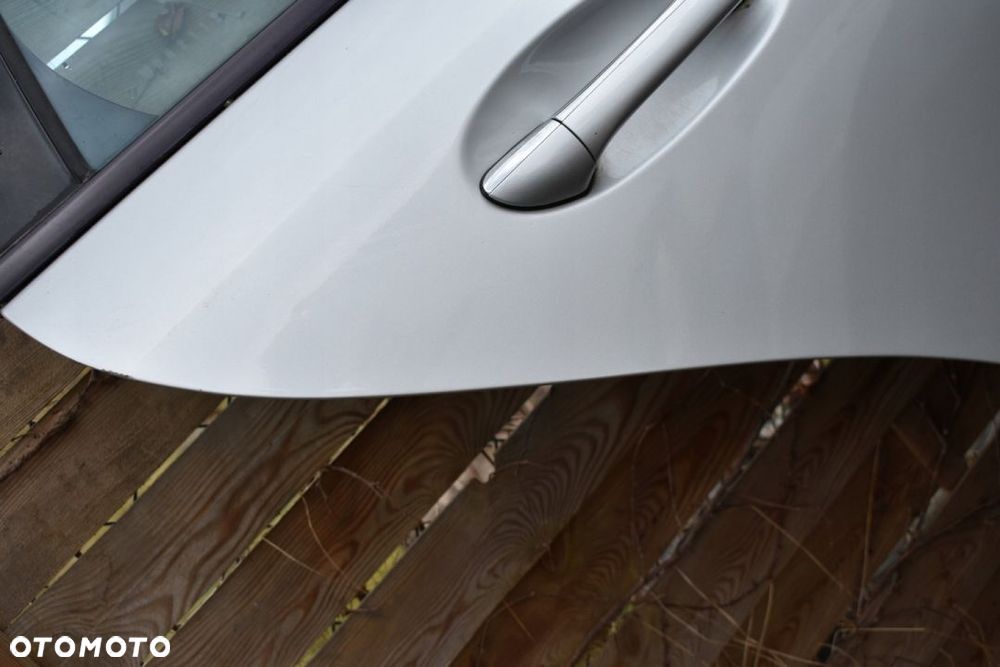 MERCEDES W211 KOMBI DRZWI PRAWE TYLNE 744 ORYGINAŁ - 3