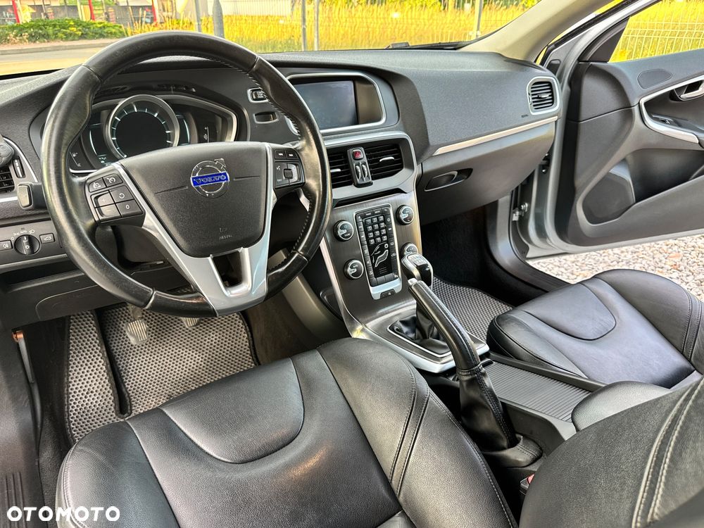 Volvo V40 D2 Momentum - 26
