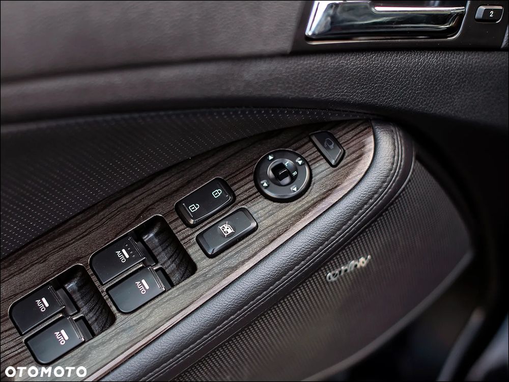 Kia Optima - 31