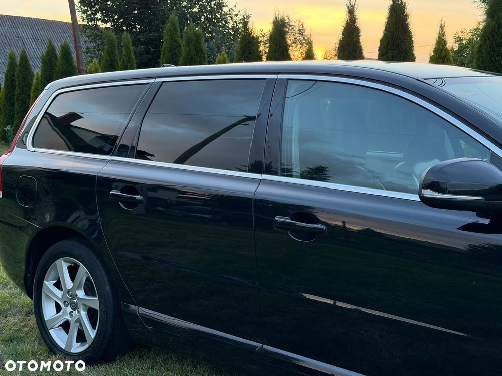 Volvo V70 D4 Geartronic Black Edition - 24