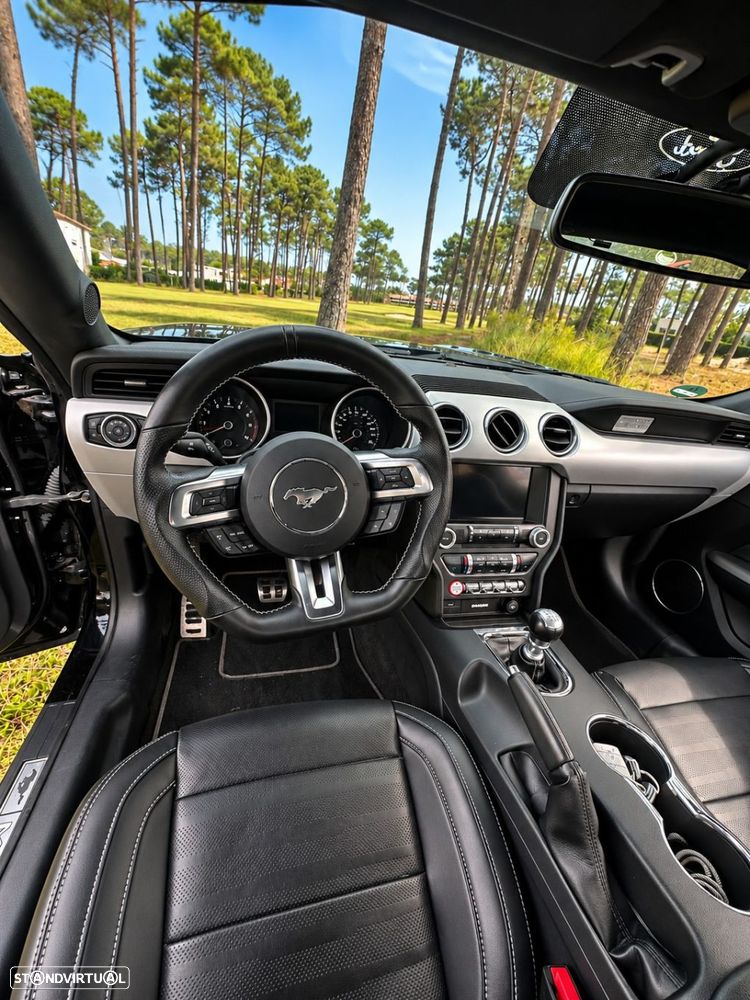 Ford Mustang 2.3i EcoBoost - 14