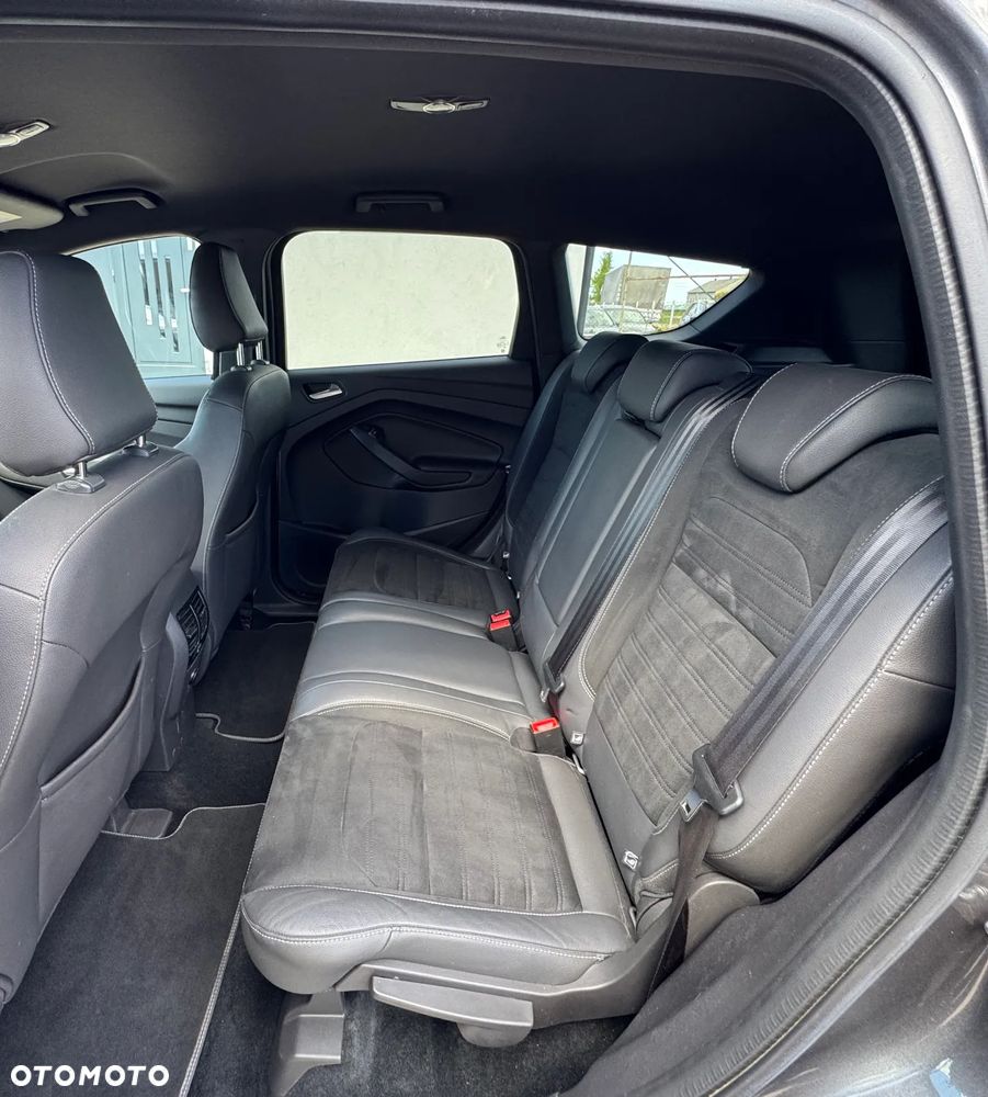 Ford Kuga 1.5 TDCi 2x4 ST-Line - 27