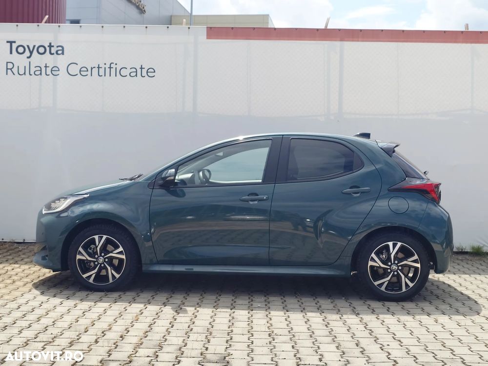 Toyota Yaris 1.5 VVT-i HSD Dynamic Bi-tone - 8