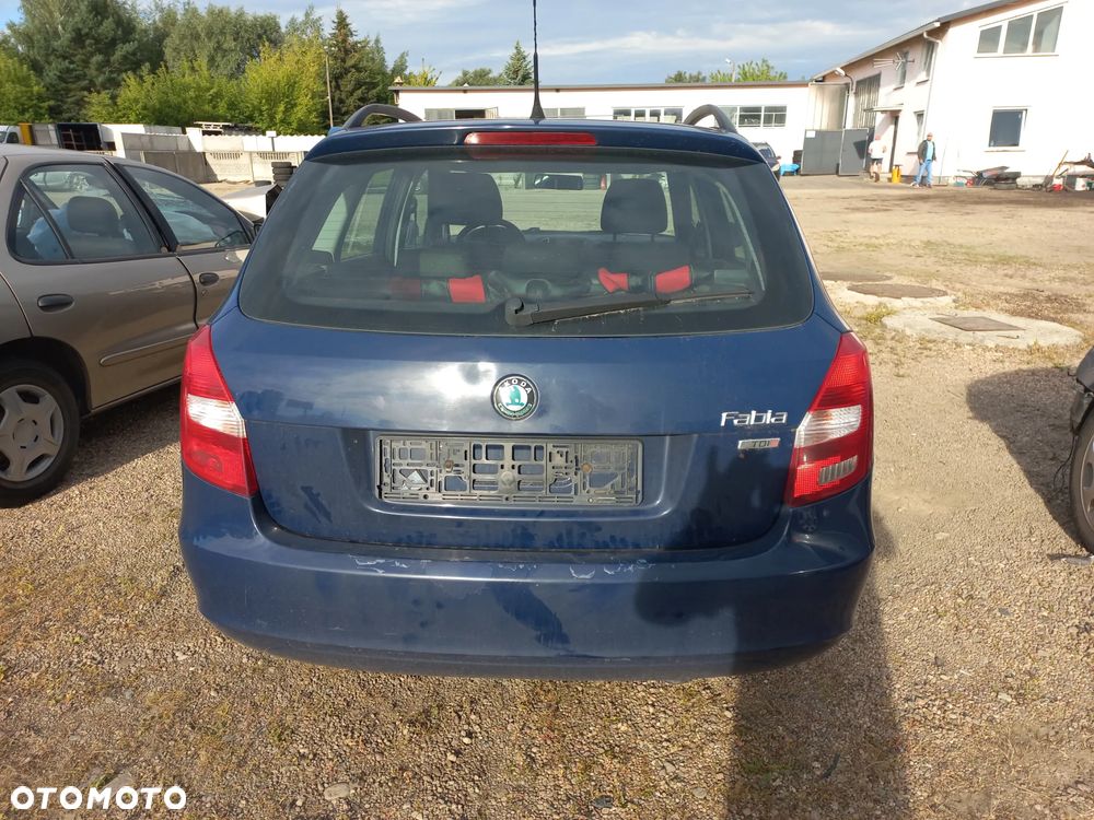 Skoda Fabia II kombi 1.6 TDI 11r LF5A klapa bagażnika kompletna - 1